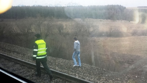 Na miesto tragédie prišiel v sprievode polície príbuzný 48-ročného Lučenčana.