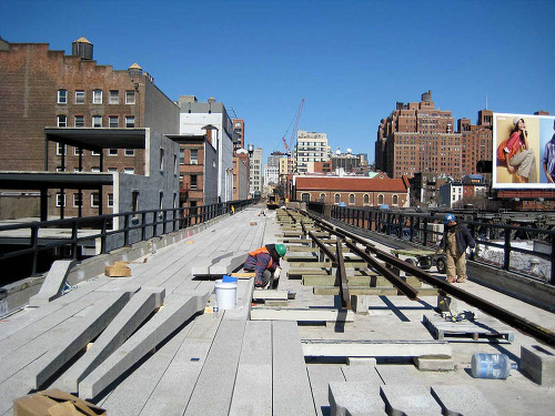 Železnica High Line počas rekonštrukčných prác.