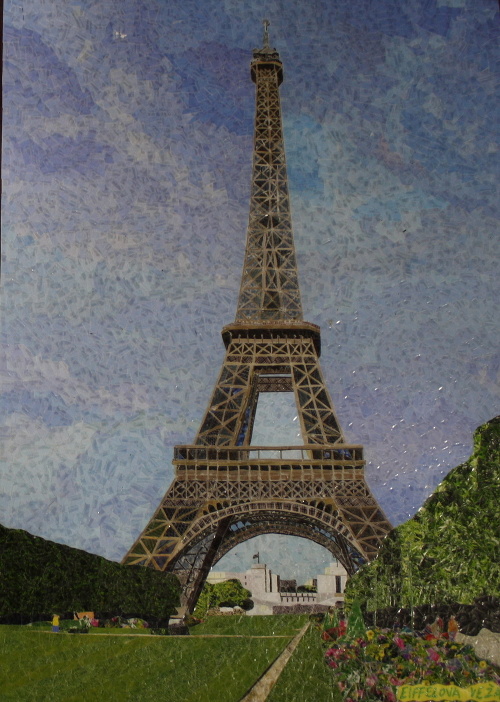 Náročná na prácu bola aj Eiffelova veža.