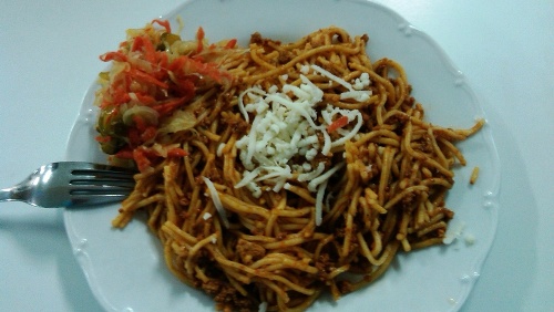 Takto vyzerajú bolonské špagety zo školskej jedálne.