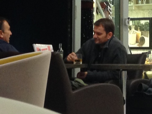 V nákupnom centre na káve čitateľ stretol poslanca Matoviča.