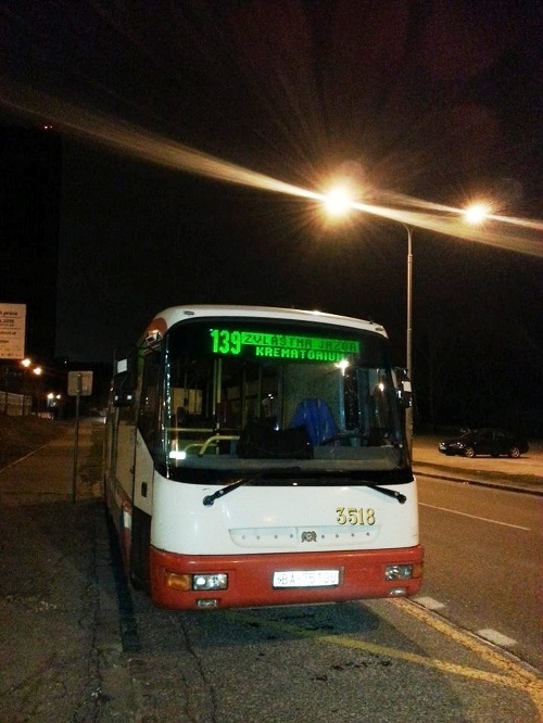 Na autobuse linky 139 sa rozsvietila zastávka, na ktorej vozidlo bežne nezastavuje.