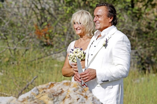 Jozef Vajda sa oženil s dlhoročnou partnerkou Júliou vo štvrtok 31.júla 2014.