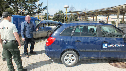 V stredu prebehla policajná razia v žilinskom sídle Váhostavu.