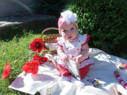 Malá Rebeka Šellong si Červenú čiapočku rýchlo obľúbila.
