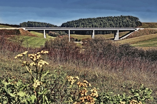 Nový úsek diaľnice od Levoče po Spišský Štvrtok je už spojazdnený. Jeho súčasťou je aj most pri Kurimanoch. 