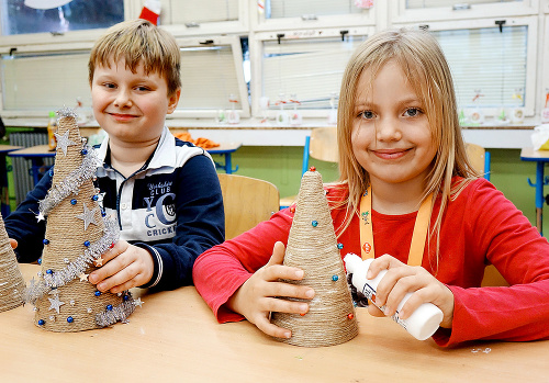 Lukáš Orlandi (8) a Lívia Miskolczyová (8)