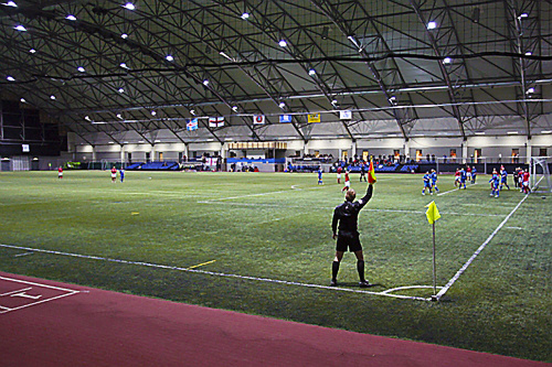 Na Islande sa futbal hráva najčastejšie v halách.