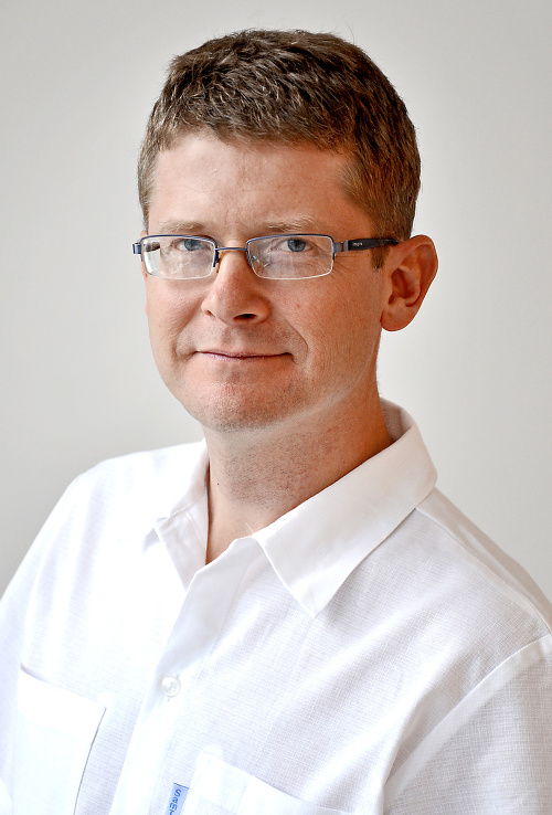 MUDr. Marek Drábek, PhD. - vedúci lekár kliniky reprodukčnej medicíny.