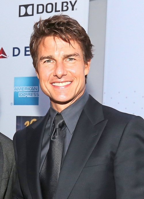 Tom Cruise (53)