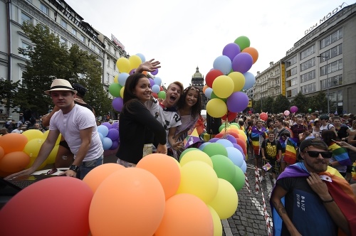 Na pochode Prague Pride bolo okolo 10-tisíc ľudí.