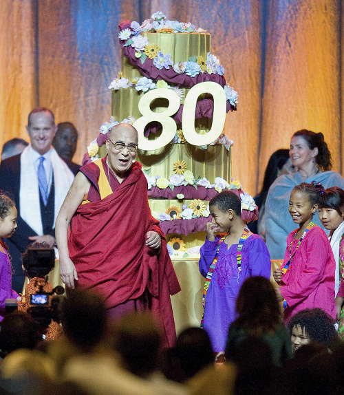 Dalajláma na oslave svojich 80. narodenín.