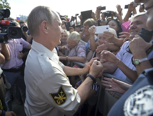 Ruský prezident Vladimir Putin absolvoval ponor na dno Čierneho mora.