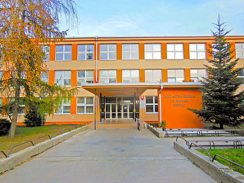 Sarnovská aj Rehák sú kolegami na Základnej škole v Senci. 