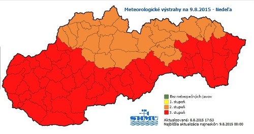 Meteorlógovia vydali na nedeľu výstrahu 3. stupňa pre väčšinu okresov Slovenska.