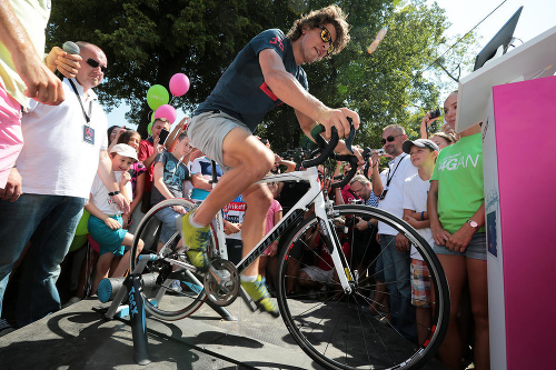 Peter Sagan predviedol aj takúto jazdu na trenažéri.