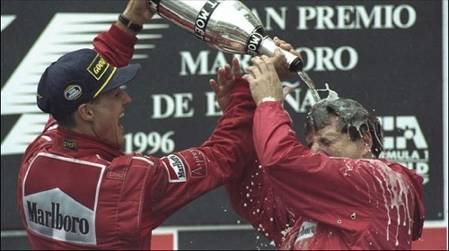 Prvé víťazstvo Michaela Schumachera za stajňu Ferrari .