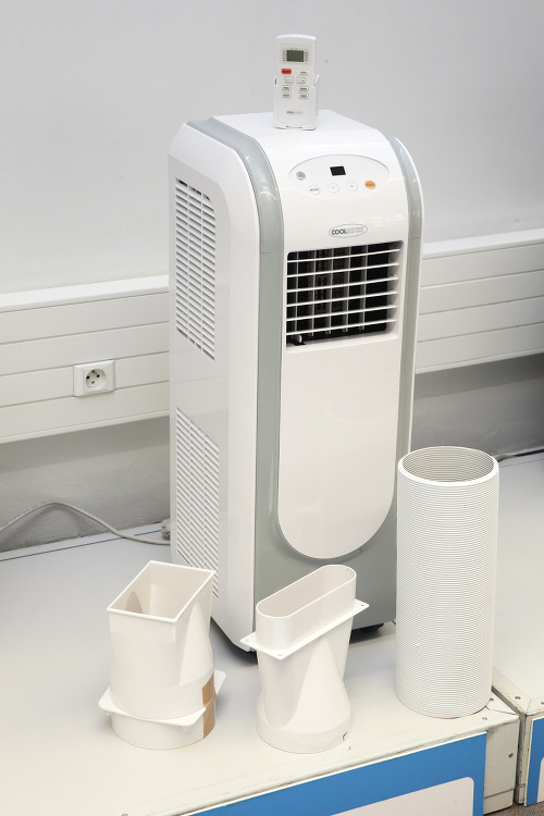 Ku klimatizácii dostanete diaľkové ovládanie, difúzory na odvod tepla a flexibilnú hadicu.