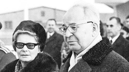 V roku 1977 pri páde lietadla zahynula manželka prezidenta Gustáva Husáka.