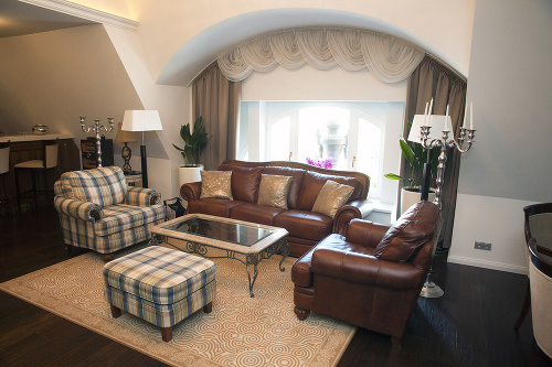 K dispozícii má najlepší apartmán s krásnym výhľadom na Trenčiansky hrad.