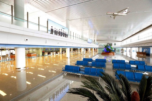 Hala nového letiska v Pchongjangu.