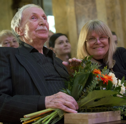Alena Chudíková po boku manžela, keď si v roku 2013 preberal Cenu ministra kultúry Slovenskej republiky za celoživotný prínos v oblasti umenia.