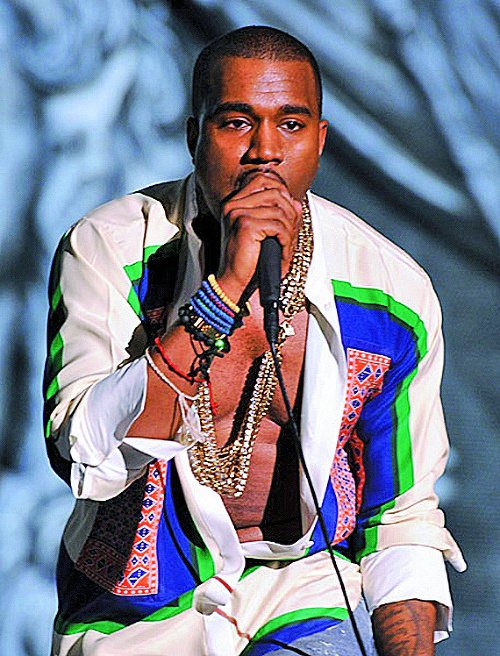 Aj muži majú radi módne trendy. Kanye West nie je výnimkou.