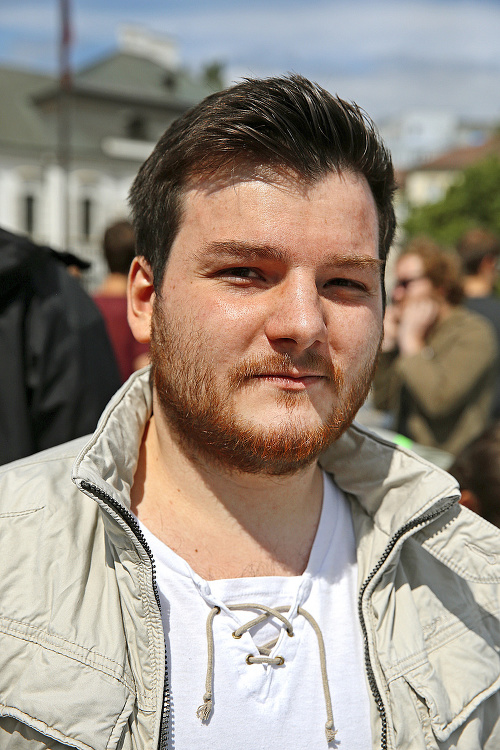 Adam (25), Bratislava