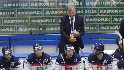 Tréner Vladimír Vůjtek na striedačke Slovenska skončil.