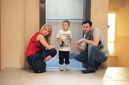 Mirka Partlová a Robo Jakab s ich seriálovým synom.