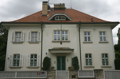 Vila v Střešoviciach už patrí exprezidentovej manželke.