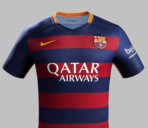 Nové dresy futbalistov Barcelony. Novinkou je smerovanie pásikov.