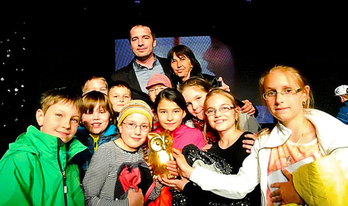 Pedagóga jeho bývalí žiaci z Bratislavy nominovali na cenu Zlatý Amos o najobľúbenejšieho učiteľa na Slovensku.