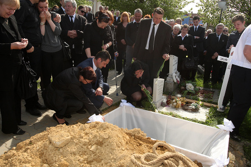 Vo oravskej Vavrečke sa lúčili s malým Jakubkom († 3), ktorý zomrel pri nešťastnej nehode v Baumaxe.