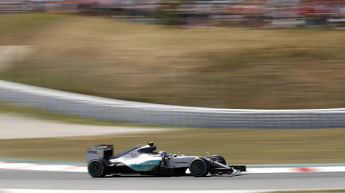 Nemecký pilot F1 Nico Rosberg na Mercedese počas nedeľňajšej Veľkej ceny Španielska.