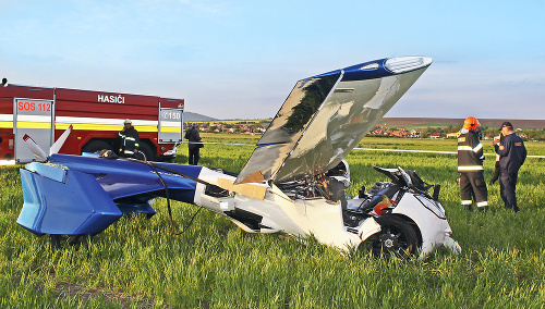 ZRÚTENÝ AEROMOBIL: Čo sa presne stalo, zisťuje letecká inšpekcia.