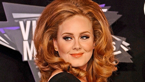 Adele na cenách Grammy.