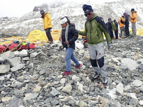 Medzi obeťami sú aj horolezci, ktorí boli pod Mount Everestom.