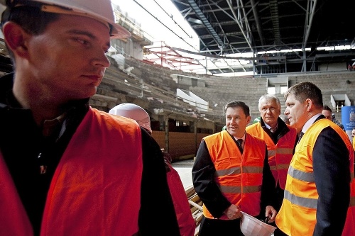 S Ficom na štadióne: Oprava bratislavského zimného štadióna stála 96 miliónov eur. Robil ju Váhostav.