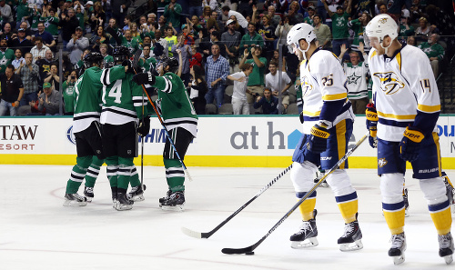 Jamie Benn získal Art Ross Trophy, stačilo mu 87 bodov ako Mikitovi.