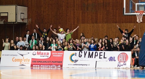 Ľudia v Prievidzi žijú basketbalom.