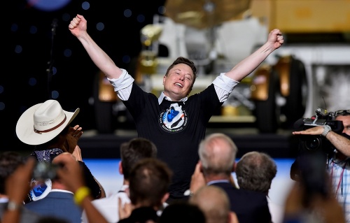 Radosť Elona Muska z úspešného štartu.