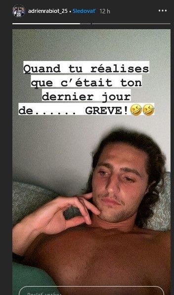 Tento status zavesil Adrien Rabiot na sociálnu sieť.