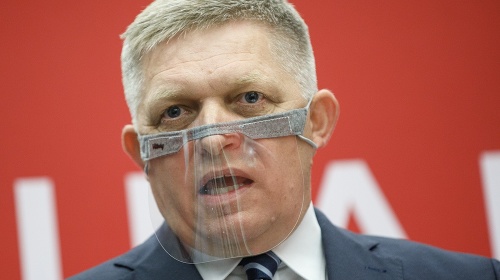 Predseda opozičného Smeru-SD Robert Fico