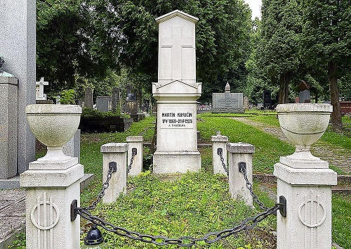 V Martine je pochovaný aj Martin Kukučín.