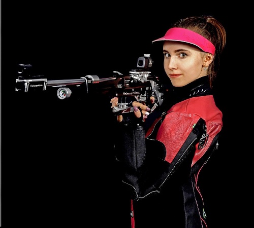 Kamila Novotná (15), športová strelkyňa