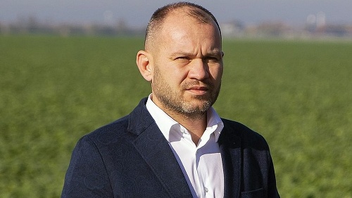 Branislav Becík, starosta obce Dvory nad Žitavou