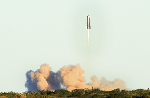 Spoločnosť SpaceX v stredu 9. decembra 2020 v americkom štáte Texas uskutočnila skúšobný let rakety Starship, ktorá dosiahla výšku 12,5 kilometra.