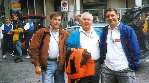 Na MS 1999: Zľava generálny sekretár SZC Dušan Ťažký, Kamil Haťapka a Ryszard Szurkowski.
