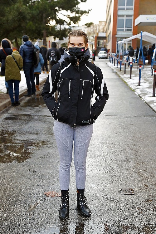 Kristína (20): Stáť vonku v zime niekoľko hodín sa mi veľmi popravde nechce....